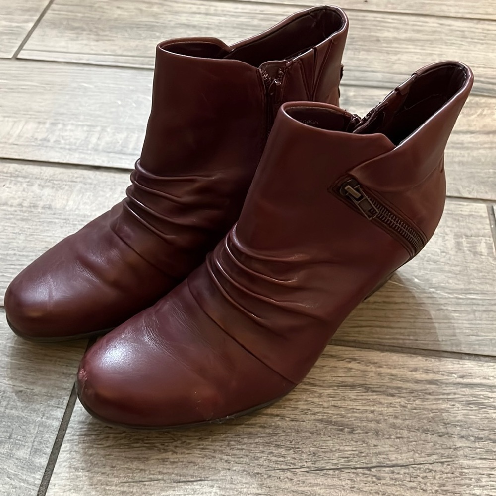 Earth women’s boots, size 9.5 *S-1006.16